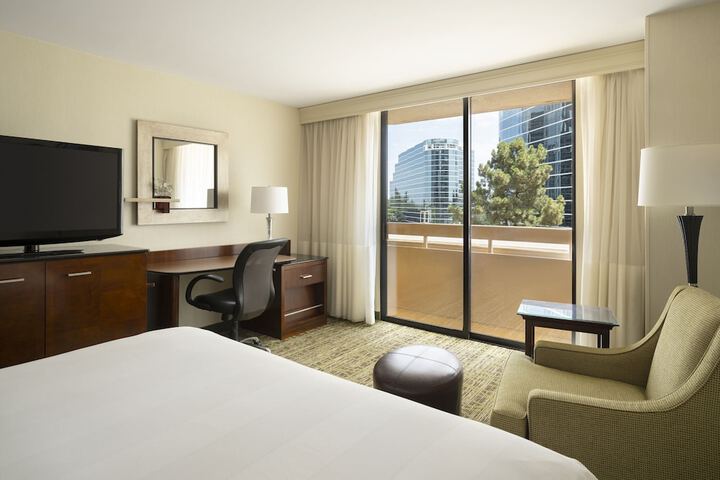 Room 14 of 50