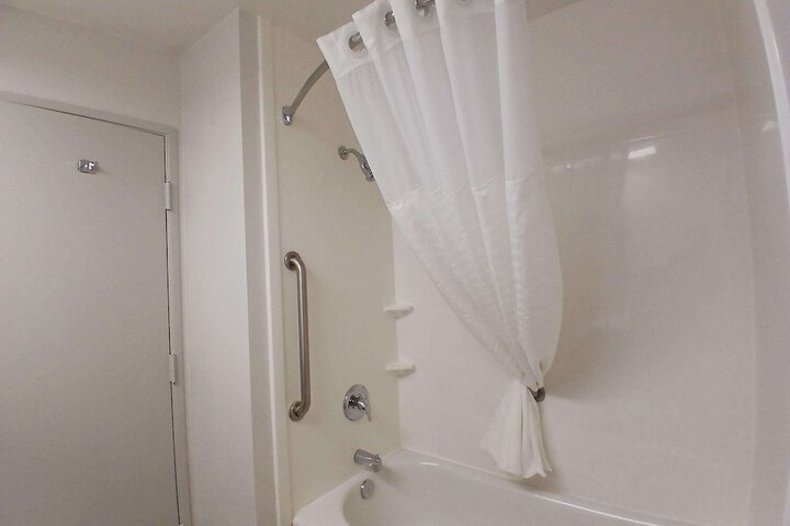 Comfort Inn Marion near Downtown & Blue Ridge PKWY