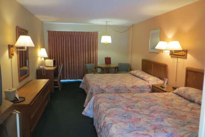 Room 19 of 38