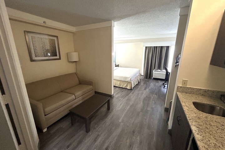 Room 29 of 38