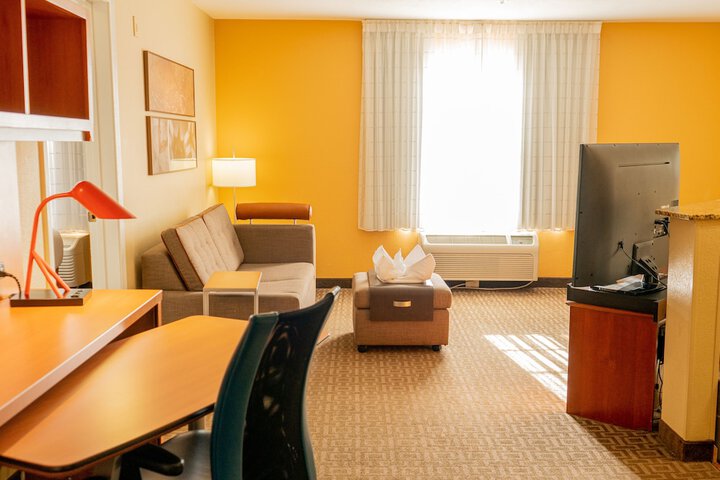Room 25 of 37