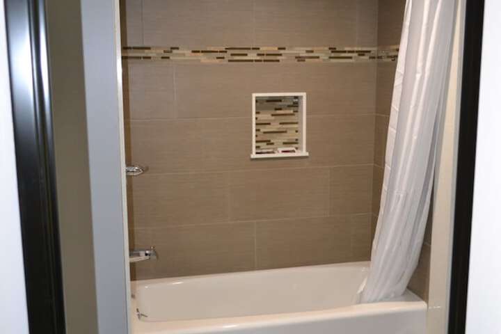 Room 10 of 20