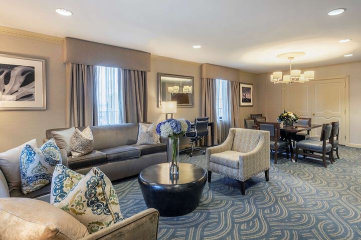 Robert Treat Hotel