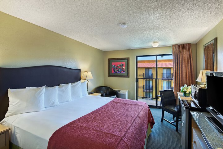 Oxnard Inn Lancaster