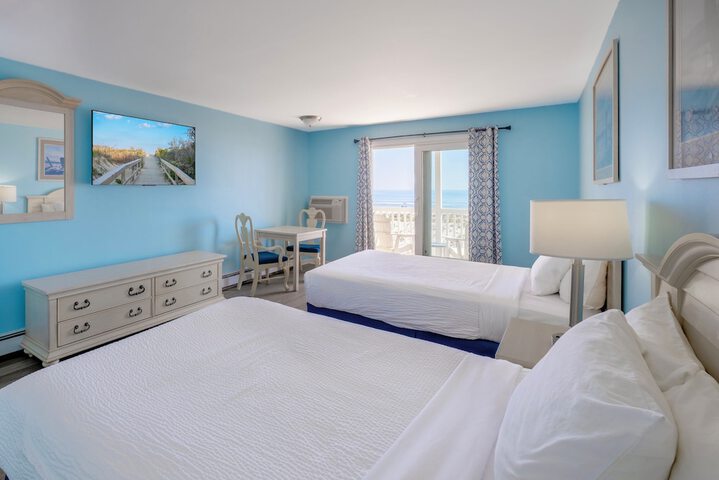 Drifting Sands Oceanfront Hotel