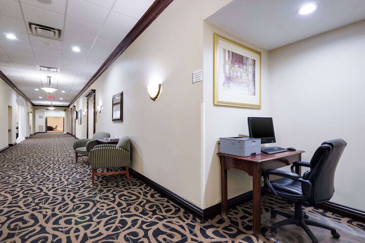 Business Center 39 of 42