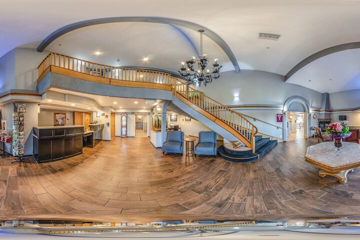 Clarion Hotel by Humboldt Bay