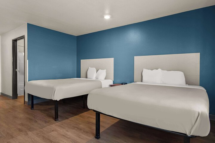Room 14 of 25