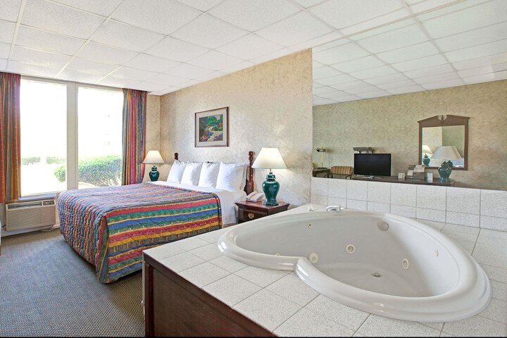 Room 16 of 21