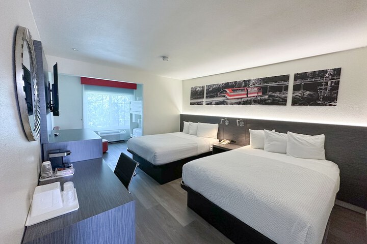 Room 36 of 85