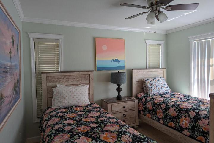 LUX VILLAs on beautiful Palmer Ranch