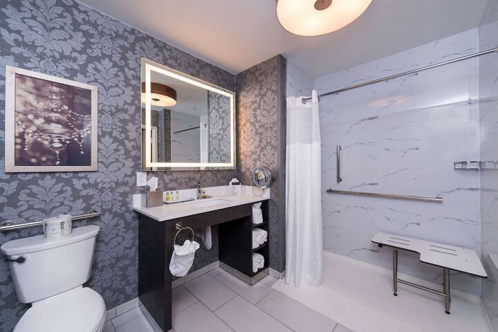 DoubleTree by Hilton Utica