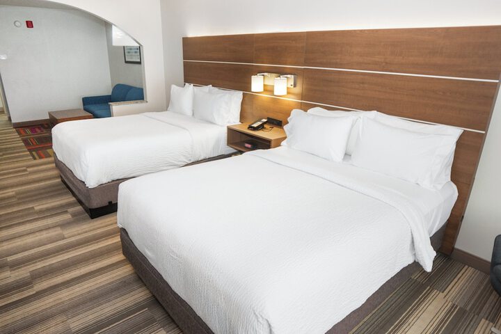 Holiday Inn Express & Suites Stroudsburg-Poconos by IHG