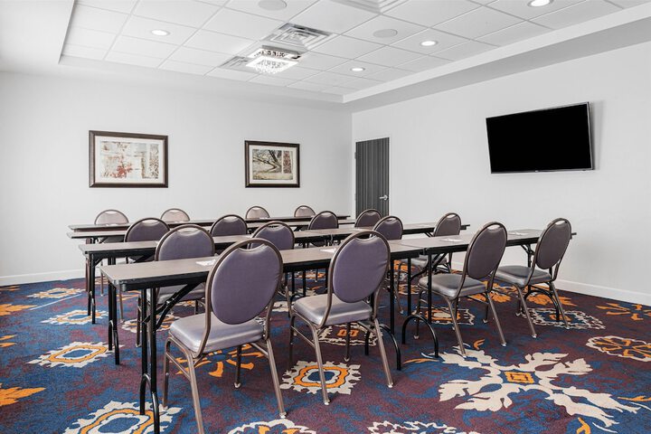 Best Western Plus New Richmond Inn & Suites