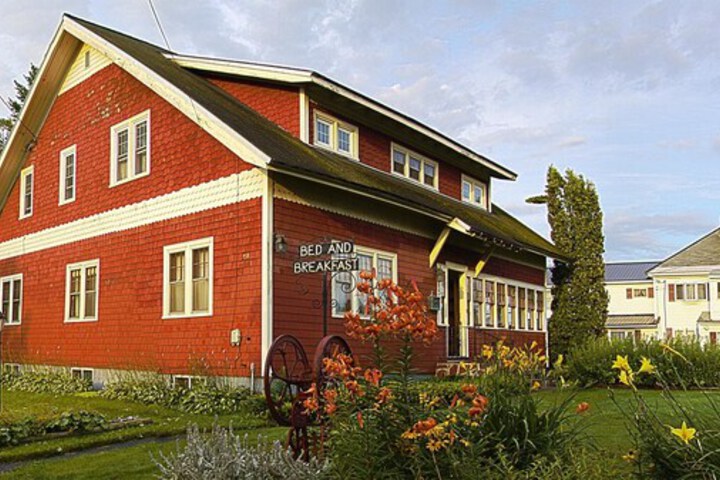 Old Iron Inn Bed and Breakfast