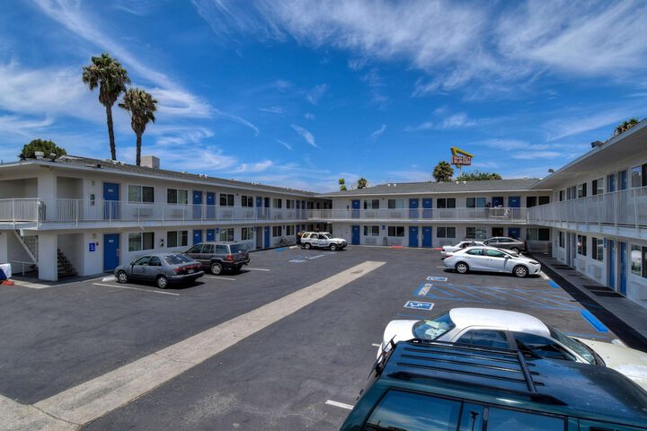Hotel 3 of 28