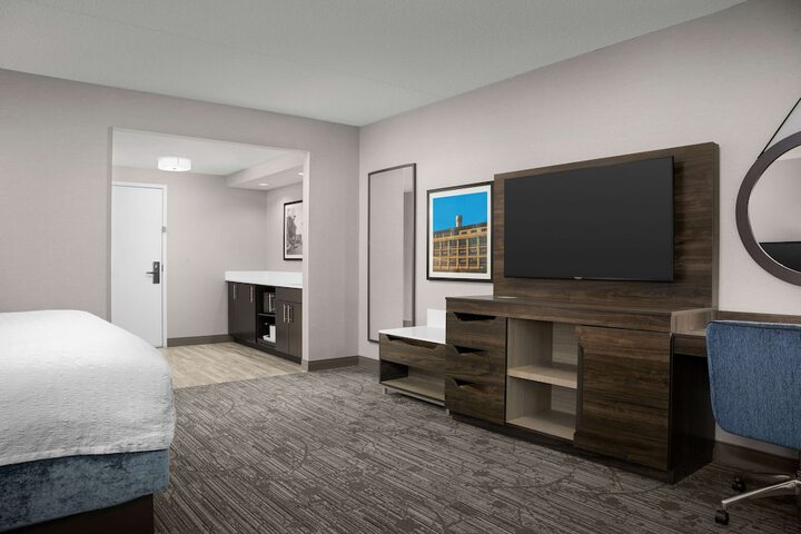 Room 22 of 42