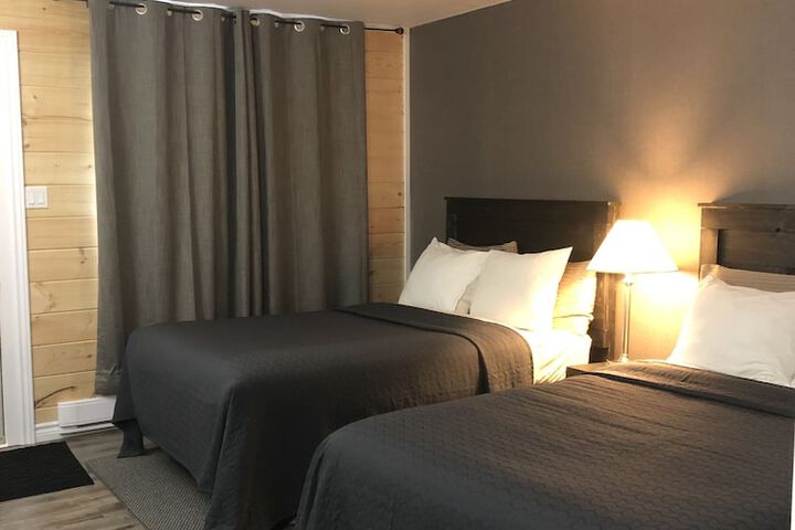 Room 8 of 65