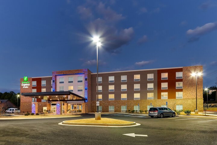 Hotel 10 of 79