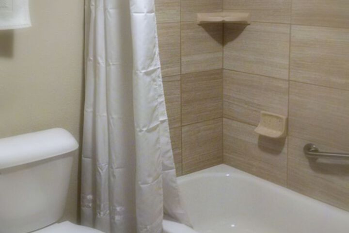 Room 6 of 20