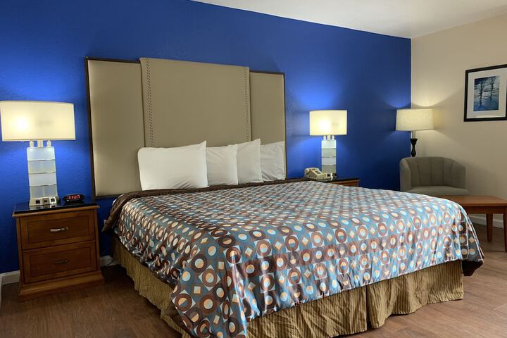 Room 22 of 40