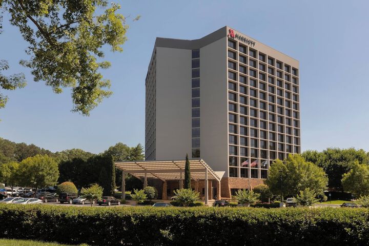 Hotel 5 of 73