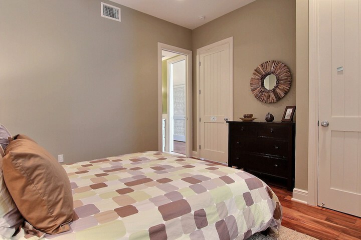 Room 21 of 29
