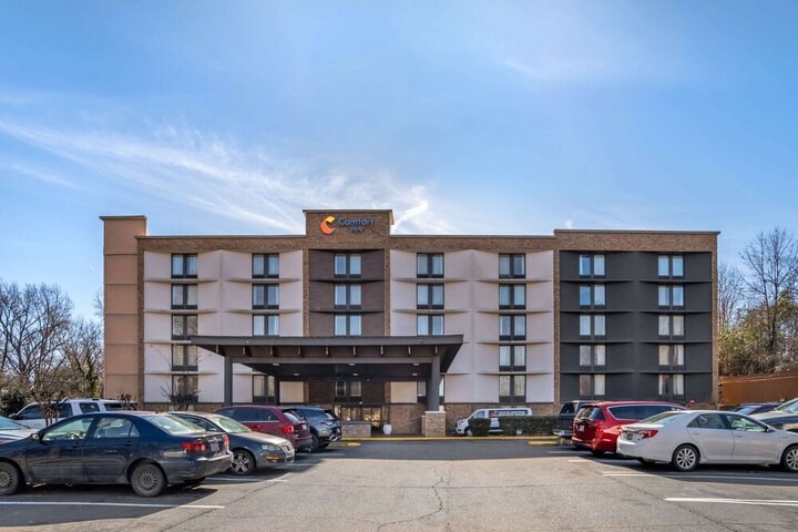 Hotel 3 of 67