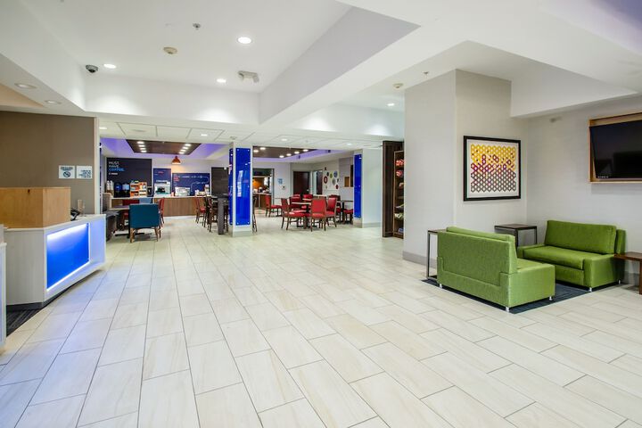 Hotel Interior 11 of 40