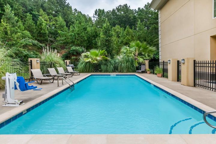 Pool 2 of 16