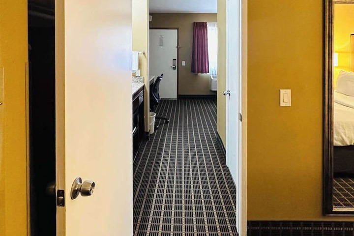 Quality Inn & Suites Westminster Seal Beach