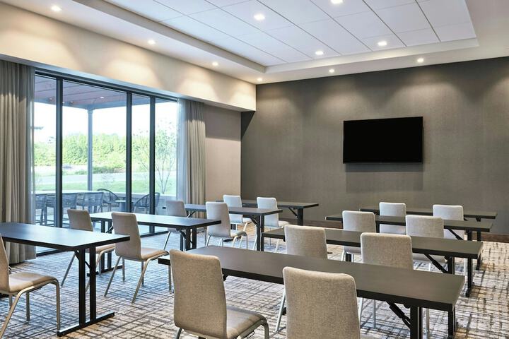 AC Hotel by Marriott St. Louis Chesterfield
