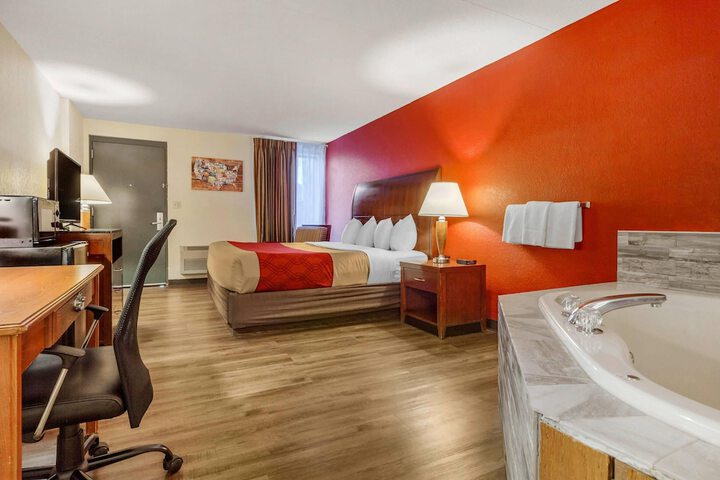 Econo Lodge Inn & Suites Brookings