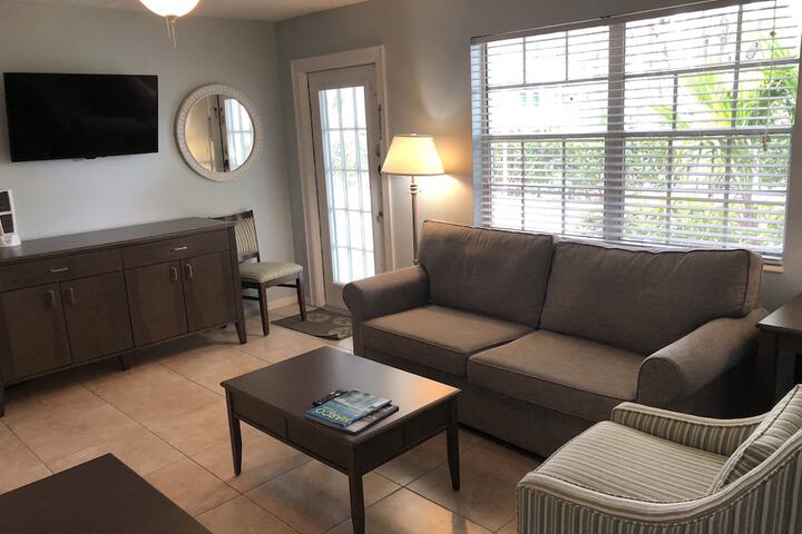 Marco Island Lakeside Inn
