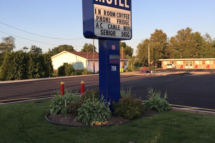Hotel 6 of 41