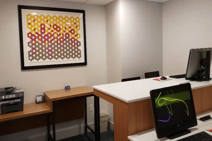 Holiday Inn Express Hotel & Stes Mt. Arlington Rockaway Area by IHG