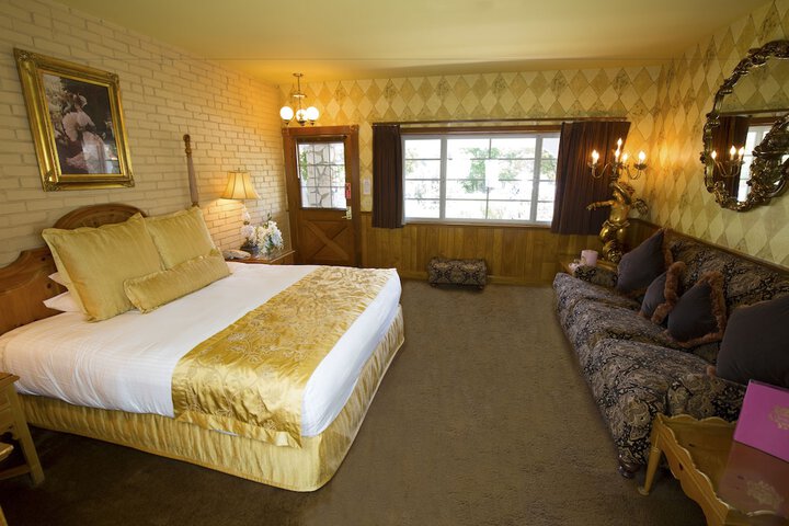 Room 201 of 461