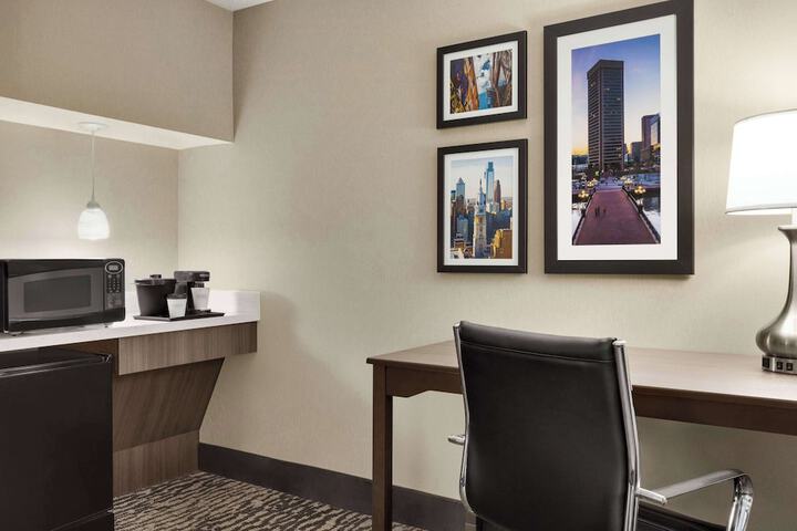 La Quinta Inn & Suites by Wyndham Newark - Elkton