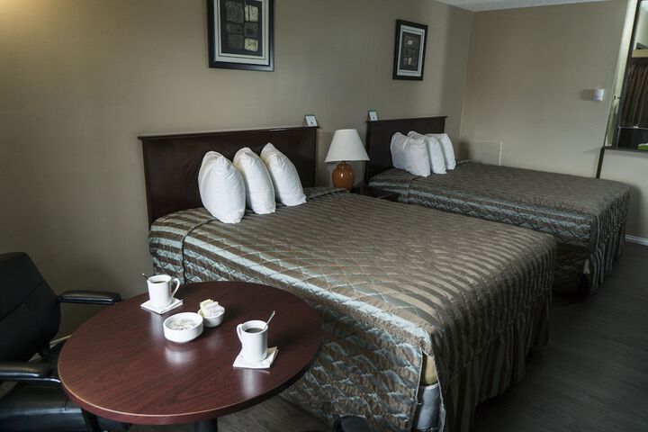 Room 28 of 67