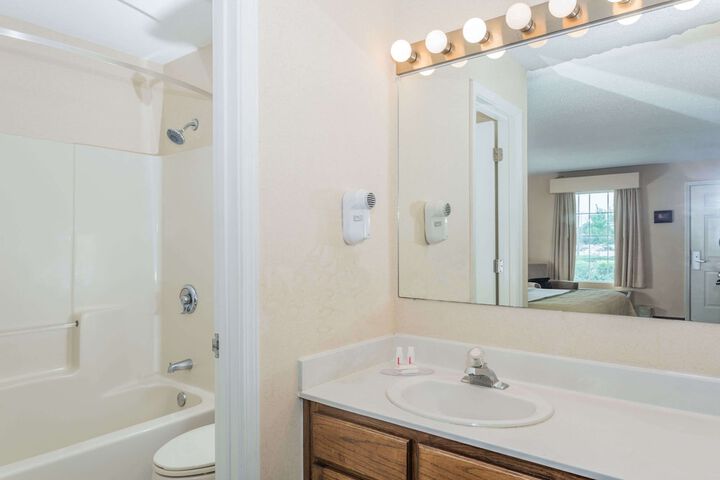 Room 15 of 27