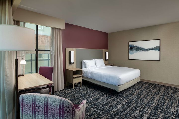 Room 20 of 99