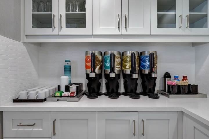 Breakfast/Coffee Service 39 of 46