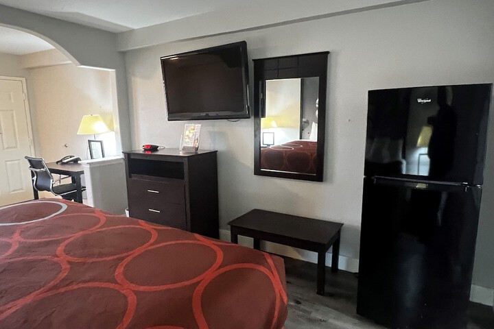 Room 9 of 43