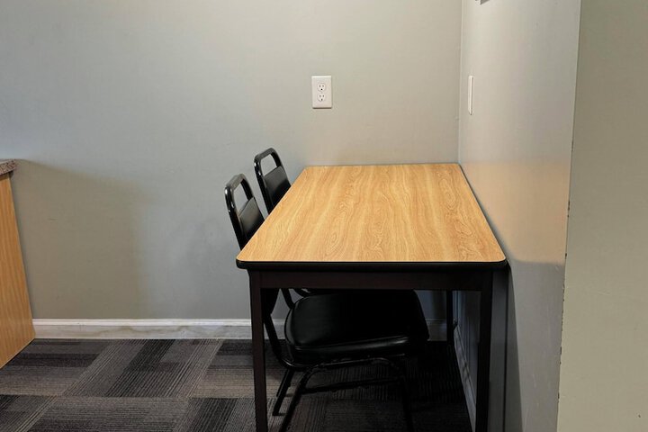 Room 28 of 60
