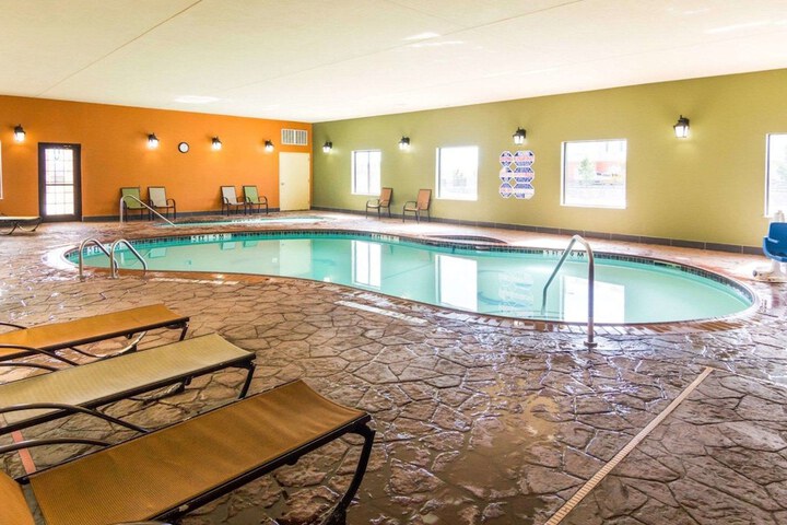 Pool 6 of 47