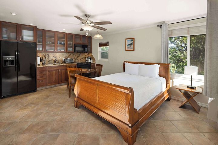 Days Inn by Wyndham Maui Oceanfront