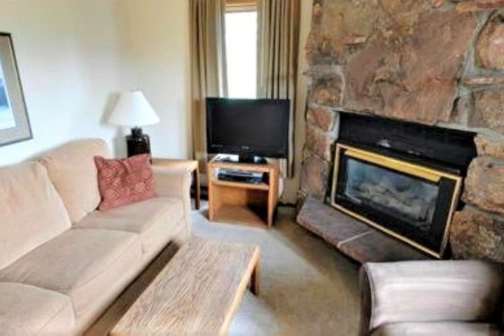 Twin Rivers Condominiums by Alderwood Colorado Management