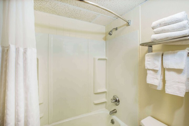Room 12 of 29