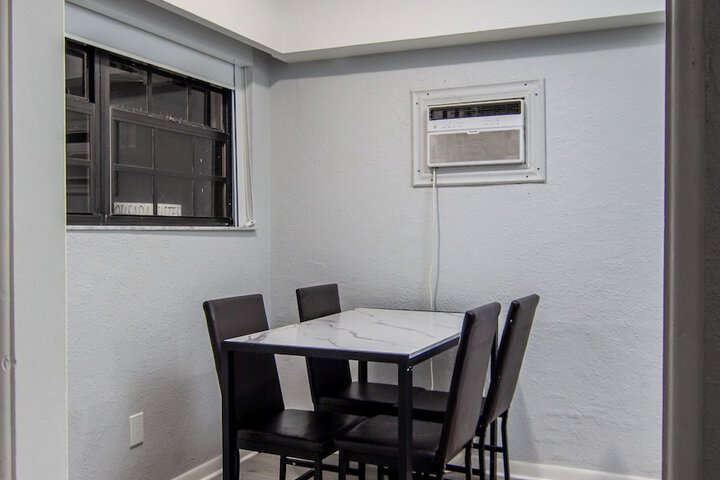 Room 32 of 44