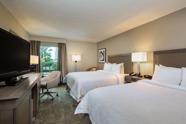 Room 8 of 28